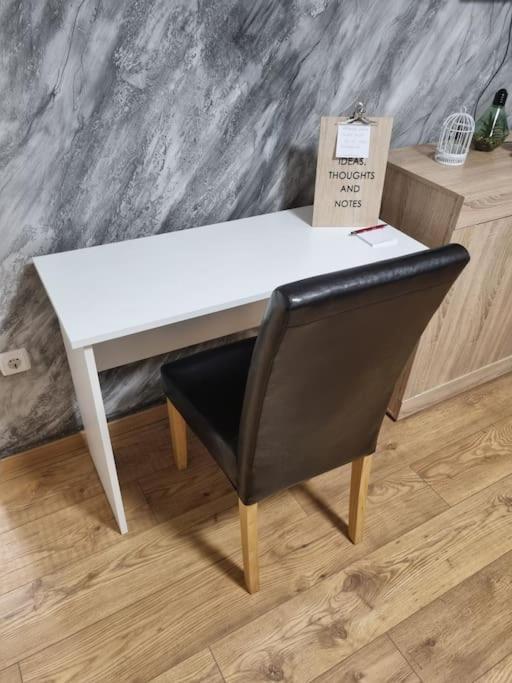 Studio Apartman Bojana 34M2,Free Wifi,Parking 锡萨克 外观 照片